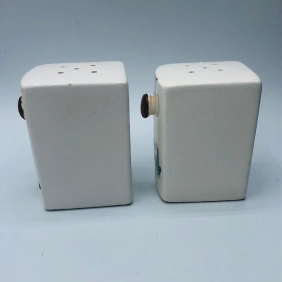 Vintage Square Ceramic S & P Shakers - Picture 6 of 8